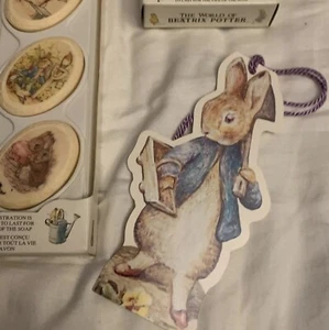 Vintage Menge 5 Beatrix Potter 5 bildhafte Handseifen Neu im Karton 1988 2 Geschenkanhänger 1998 - Bild 1 von 9