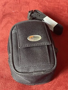 Lowepro Camera Pouch Z5- Black. Brand New. - Picture 1 of 6