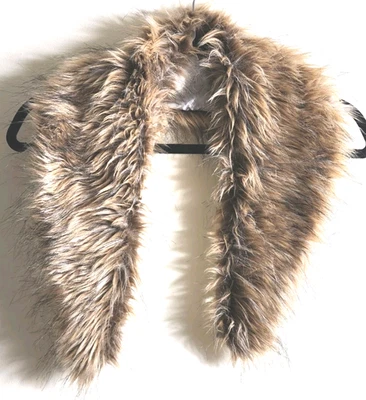 Cuello de piel sintética de 34 pulgadas marrón y beige (botón) Foto 1 de 3