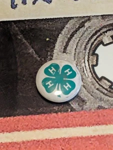 4H Pin Button Shamrock Clover Design - Picture 1 of 2