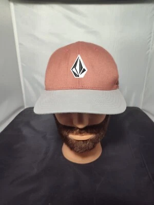 Volcom Baseball Cap Mens Sz L/XL Stretch FlexFit Logo - Image 1 of 4