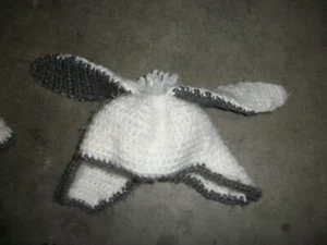 GIRLS FLOPPY BUNNY HAT... HAND CROCHET   NEW !! SIZE 4-8 YRS - Picture 1 of 1