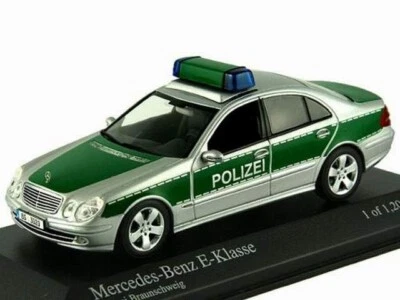 Mercedes-Benz E-Klasse 2004 Polizei Minichamps [400 031592] - Image 1 of 4