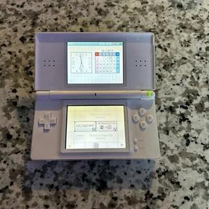 nintendo ds w/ stylus no charger (working and tested fully) - Picture 1 of 5