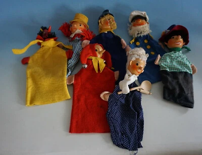 RS0121-079: 7 Figuren Handpuppen Kasper Kasperl Theater Holz bemalt   - Bild 1 von 4