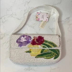 New Viral Hard to Find Beaded Bag White Flowers Tulips Handmade Pink Purple cute - Picture 1 of 7
