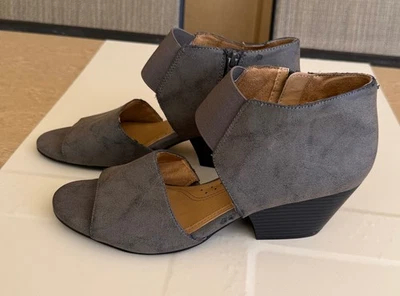 ZAPATOS MUJER NATURAL SOUL. TALLA: 10 BOTINES GRIS DYLAN PUNTA ABIERTA CREMALLERA Foto 1 de 4