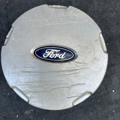 2001 2002 2003 2004 01 02 03 04 FORD ESCAPE SILVER CENTER CAP YL841A096DB E3 - Image 1 of 4