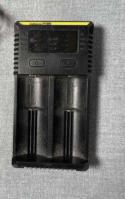 Nitecore i2 Intellicharge Akku Ladegerät Li-Ion IMR Ni-MH Ni-Cd AA AAA - Bild 1 von 2