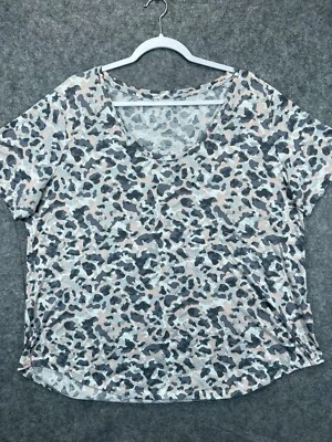 Old Navy Active T Shirt Women 2XL Pink Gray Camo Go Dry Tee Athletic Ladies 1 - Image 1 of 4