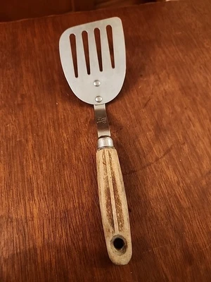 Vintage  Slotted 8.5" Short Handle Spatula Turner Flipper Wooden USA - Image 1 of 4