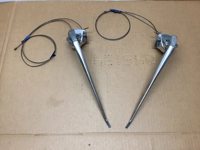 1955-56 Packard 400 Clipper Braços de Limpador Caribe com Cabos Usados Fabricante de Equipamento Original Estado Muito Bom - Imagem 1 de 4