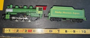 Locomotora Bachmann escala HO y Tender Smokey Mountain Express No. 97, 50440 - Imagen 1 de 13
