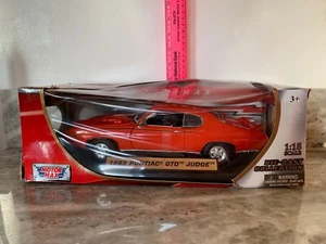Motor Max 1:18 Scale 1969 Pontiac GTO Judge Die Cast Car - Picture 1 of 8