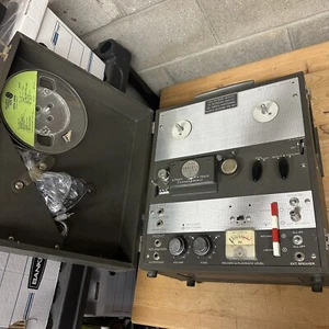 FÜR TEILE ODER DISPLAY - SAUBERES Vintage Roberts Tonbandgerät Modell 1040 EINSCHALTEN - Bild 1 von 11