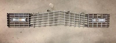 1967 年凯迪拉克轿跑车德维尔完整格栅带扩展和灯原始设备制造商 3514097 — 第 1/4 张图片