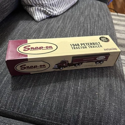 Ertl Snap-on 1948 Peterbilt Semi Tractor Trailer Die Cast 1/43 scale Coin Bank - Image 1 of 4