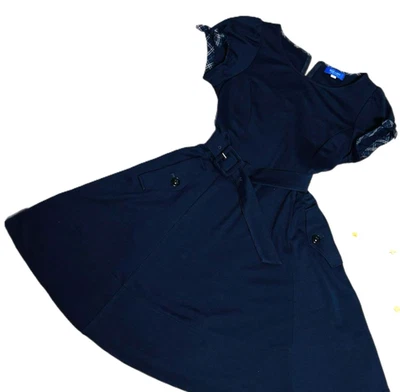 Vestido acampanado manga corta con cinturón etiqueta azul Burberry London NV/38/VG LTD de JP Foto 1 de 4