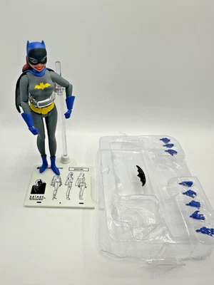 Figura DC Collectibles Batgirl 41 Batman La Serie Animada Nuevas Aventuras Foto 1 de 4