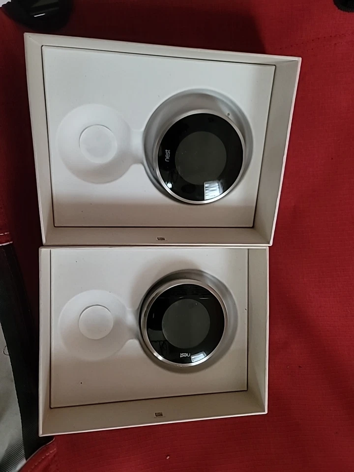 Termostato programable Nest Learning Silver 1ª generación Foto 1 de 1