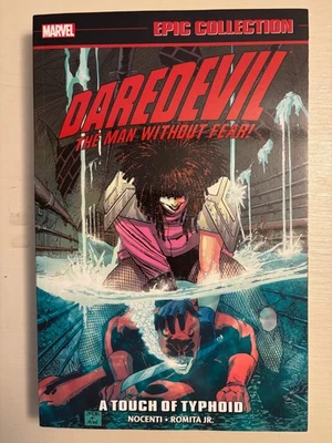 Daredevil Epic Collection Vol 13 A Touch of Typhoid (Marvel Comics 2016) Nocenti Foto 1 de 2