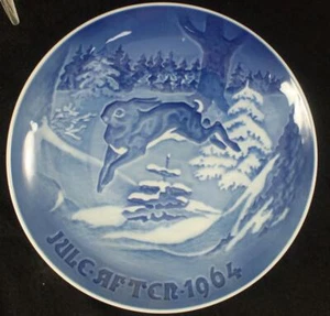 Plato Anual de Navidad Bing & Grondahl Plato Coleccionable 1964 Abeto y Liebre - Imagen 1 de 4
