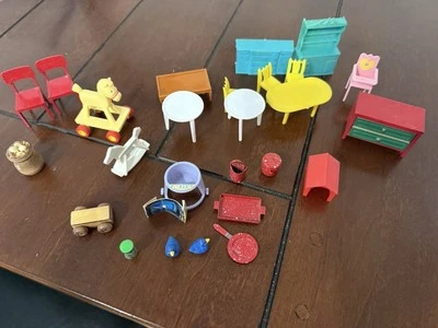 LOTE VINTAGE Muebles Casa Muñecas Plástico Sin Marca * Foto 1 de 4