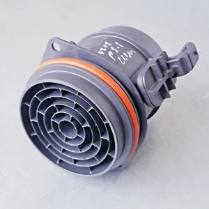 MERCEDES CLASE A W177 A180 1.5d 2019-2024 SENSOR MEDIDOR DE FLUJO DE AIRE DE MASA A6089051300 - Imagen 1 de 16