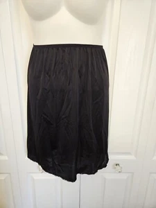Medio Slip Vassarette Negro Nylon - Talla Grande 24" Largo. Split In Back - Imagen 1 de 6