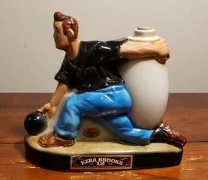 Vintage 70s Ezra Brooks 1973 Bowling Decanter Empty Collectible Liquor Bottle - Imagen 1 de 4