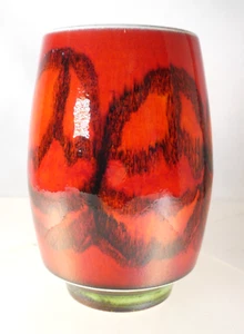 Poole Pottery Delphis Vintage Vibrant Red Lava Pattern 83 Vase 6" - Picture 1 of 13
