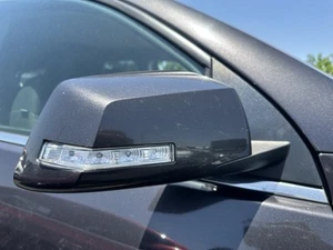 Außenspiegel rechts Beifahrerseite weiß Chevrolet Traverse Acadia 2013-2017 - Bild 1 von 2