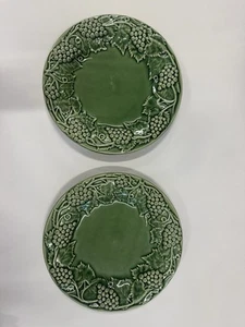 2 Bordallo Pinheiro Majolica Grape Leaf 9” Green Lunch Plate Portugal - Picture 1 of 4