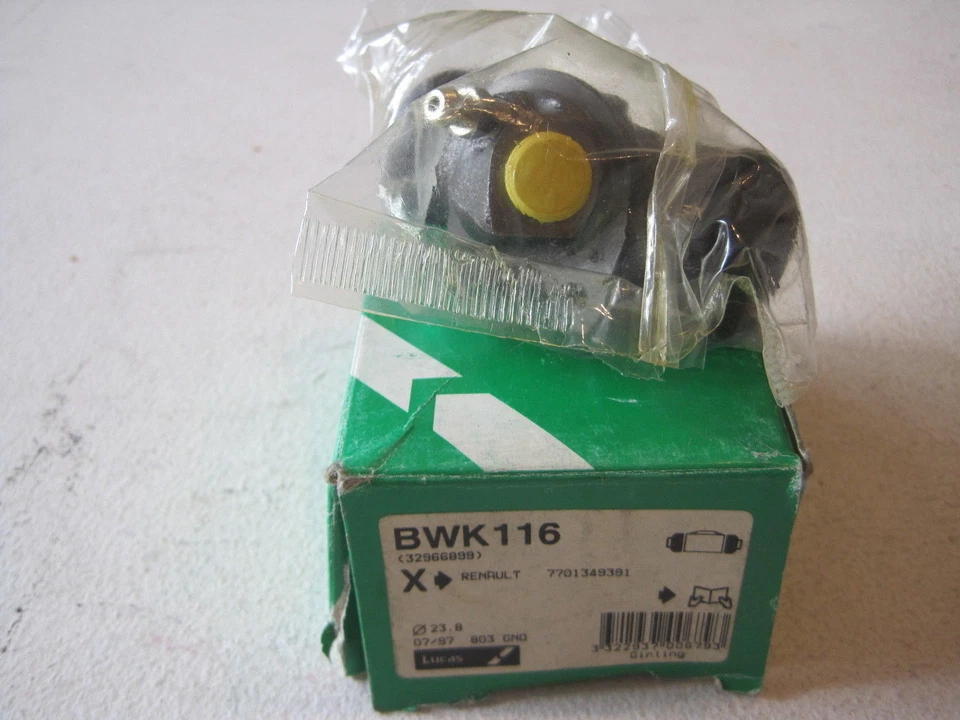 Cylindre Freins Avant LUCAS BWK116 - Renault 4 - Gauche - Photo 1/1