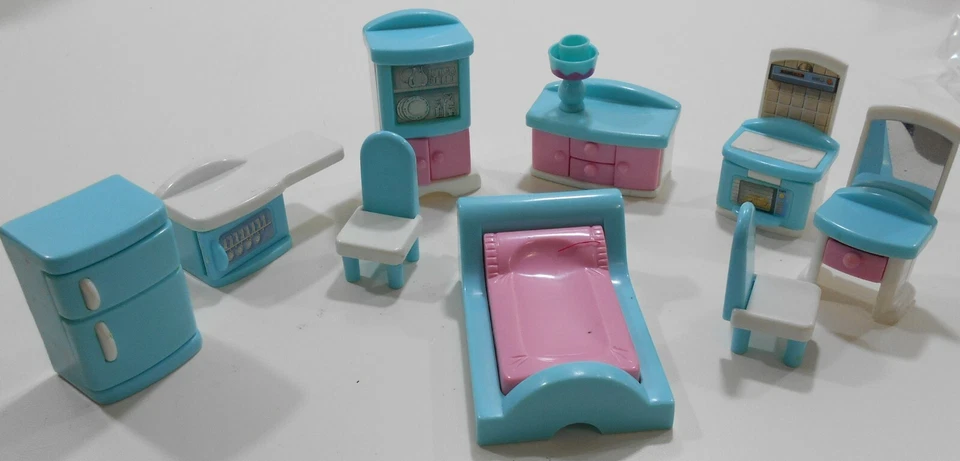 Muebles/cajones de plástico miniatura para casa de muñecas de 10 piezas Foto 1 de 1