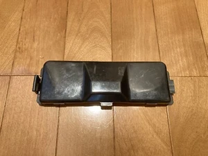 Vmax 1200 VMX12 V-max 1200 Lid of the tool compartment under the rear seat Japan - Bild 1 von 12