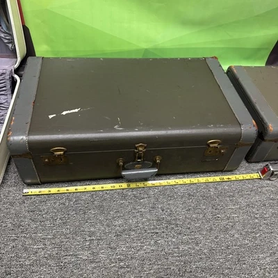 Set Of Three - Vintage White Star Luggage Gray Exterior w/red Celanese Lining - Image 1 of 4