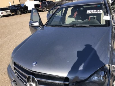 2012 2013 2014 2015 MERCEDES BENZ C250 Factory Hood 792 Silver W204       913394 Foto 1 de 4