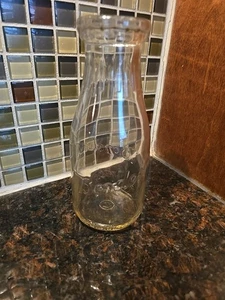 EUC 1930s Bordens (in Script) Pint Size Milk Bottle Vertical Emb. Lines - Picture 1 of 7