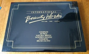 International Beauty Works 20 Stück Naturborsten Holzgriff Make-up Pinsel - Bild 1 von 3