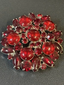 Vintage Juliana Large Demi Domed Brooch Pin Red - Picture 1 of 3