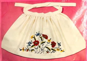Paragon Crewel Kit Melinda Hostess Apron 0844 Vintage 1973 HTF Floral Sealed NOS - Picture 1 of 6