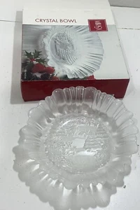 Mikasa 10.5" Holiday Classics Glass Frosted Christmas Deer Village Crystal Bowl - Picture 1 of 3