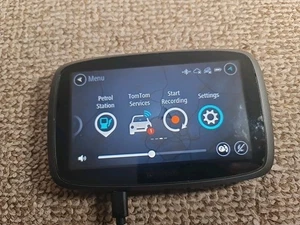 TomTom GO 510 navegación por satélite GPS con mapas de por vida y actualizaciones de tráfico solo unidad  - Imagen 1 de 3