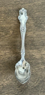 VINTAGE ROGERS & HAMILTON SILVERPLATE ORNATE CURVED POINTED SPOON GRAPEFRUIT? - Image 1 of 4