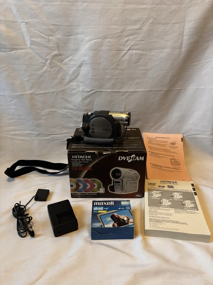 Hitachi DZ-BX35E DVD Camcorder Boxed With All Accessories NEEDS NEW BATTERY - Image 1 of 4