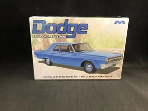 Moebius 1965 Dodge Coronet Sedan 1:25 Scale Plastic Model Kit 2461 NISB - Picture 1 of 6