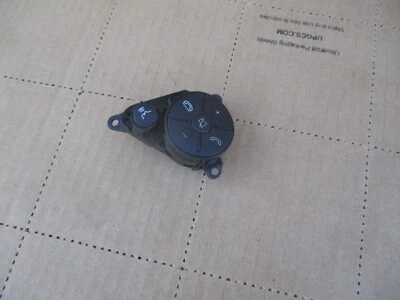 11 MERCEDES-BENZ C 300 Steering Wheel Multi Function Control Button A2048210051 Foto 1 de 4