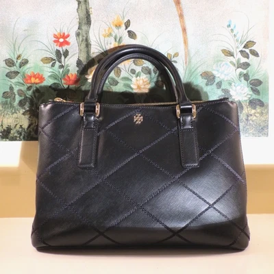 TORY BURCH ROBINSON BLACK LEATHER STITCHED DOUBLE ZIP HANDBAG TOTE EXCELL COND!! - Image 1 of 4