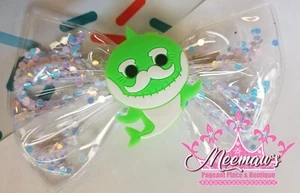 So Adorable 5" Green Baby Shark Sparkle Glitter See Through Vinyl Hair Bow L@@K - Picture 1 of 3
